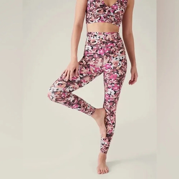 ATHLETA Transcend Stash Tight- Elysian Floral Pink - Picture 1 of 8